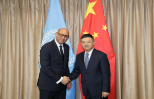 生态环境部部长黄润秋会见《联合国气候变化框架公约》秘书处执行秘书西蒙·斯蒂尔