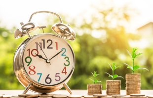 太阳能电池领域有技术突破！光伏产业链价格企稳回升